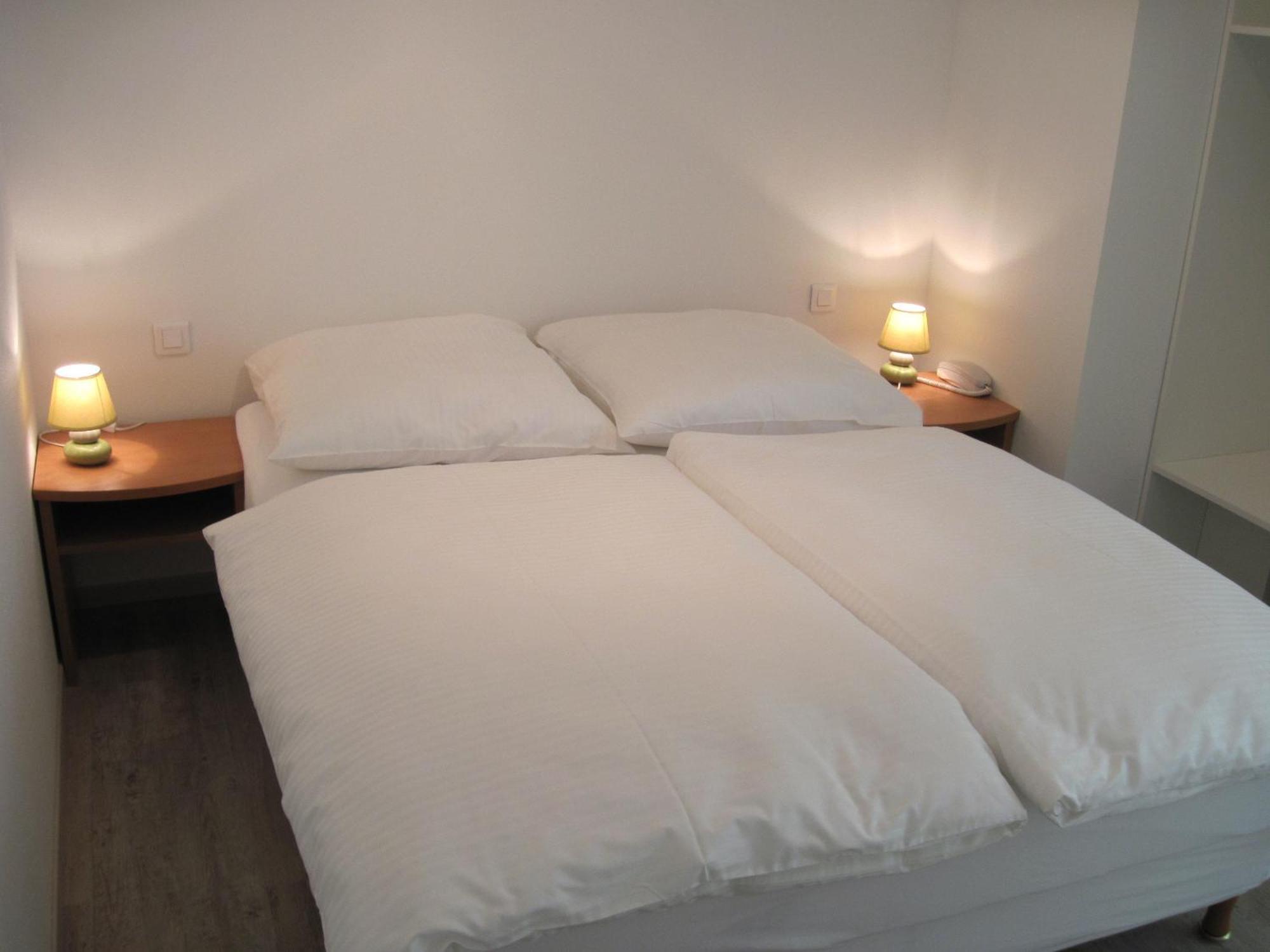 Hotel Des Bois Seltz ภายนอก รูปภาพ