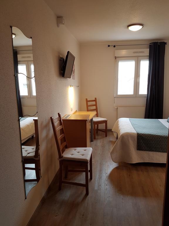 Hotel Des Bois Seltz ภายนอก รูปภาพ