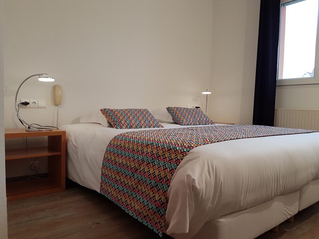 Hotel Des Bois Seltz ภายนอก รูปภาพ