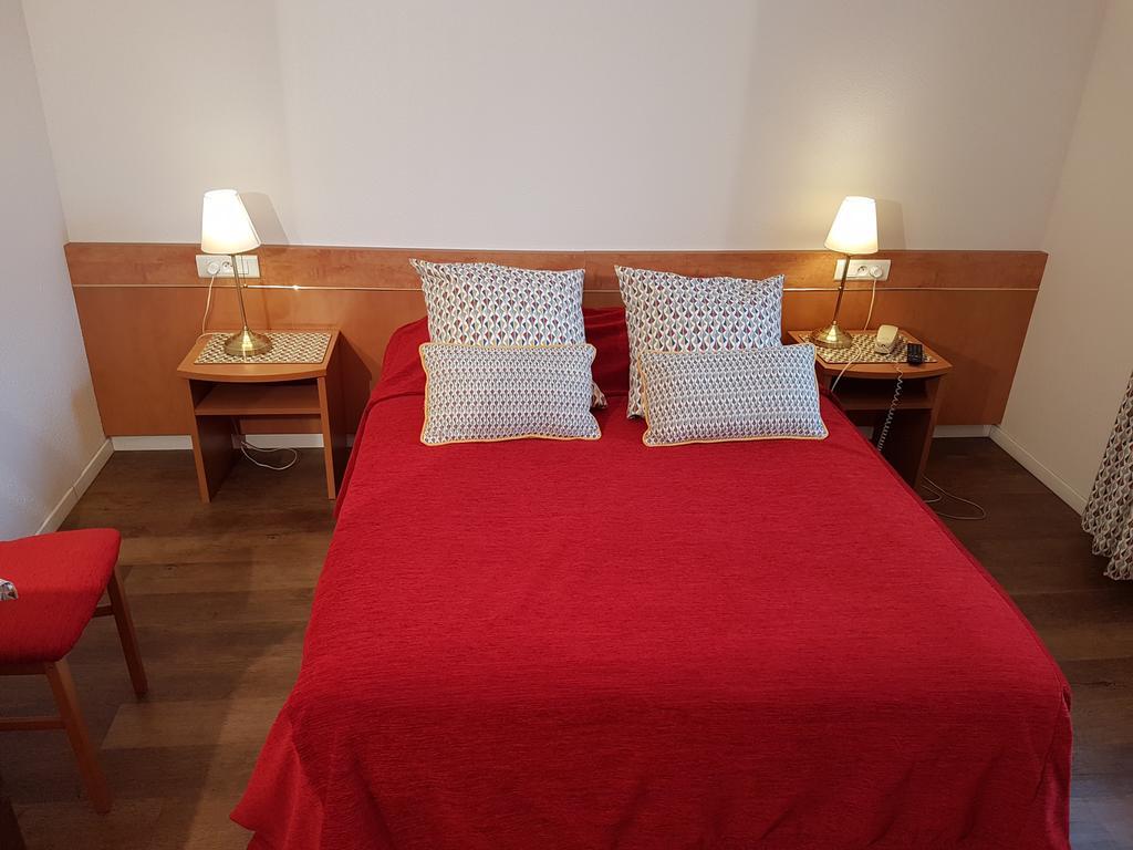 Hotel Des Bois Seltz ภายนอก รูปภาพ